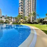 Gemelos 26 Pool Levante